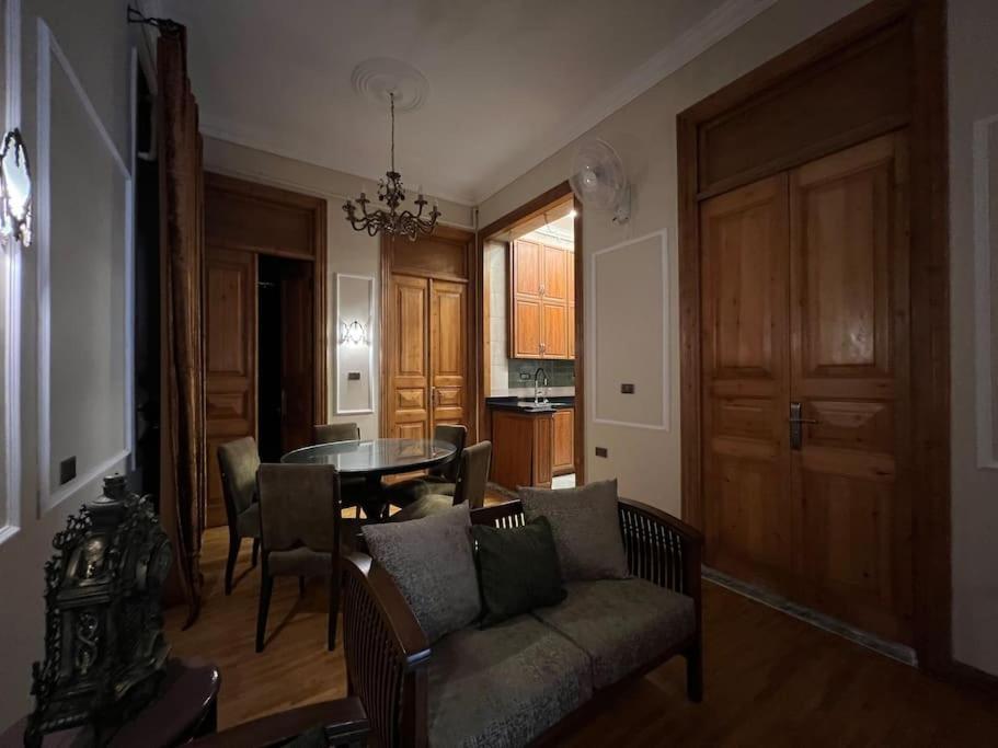 Authentic 3Br Apartment In Downtown, Kairo Eksteriør billede