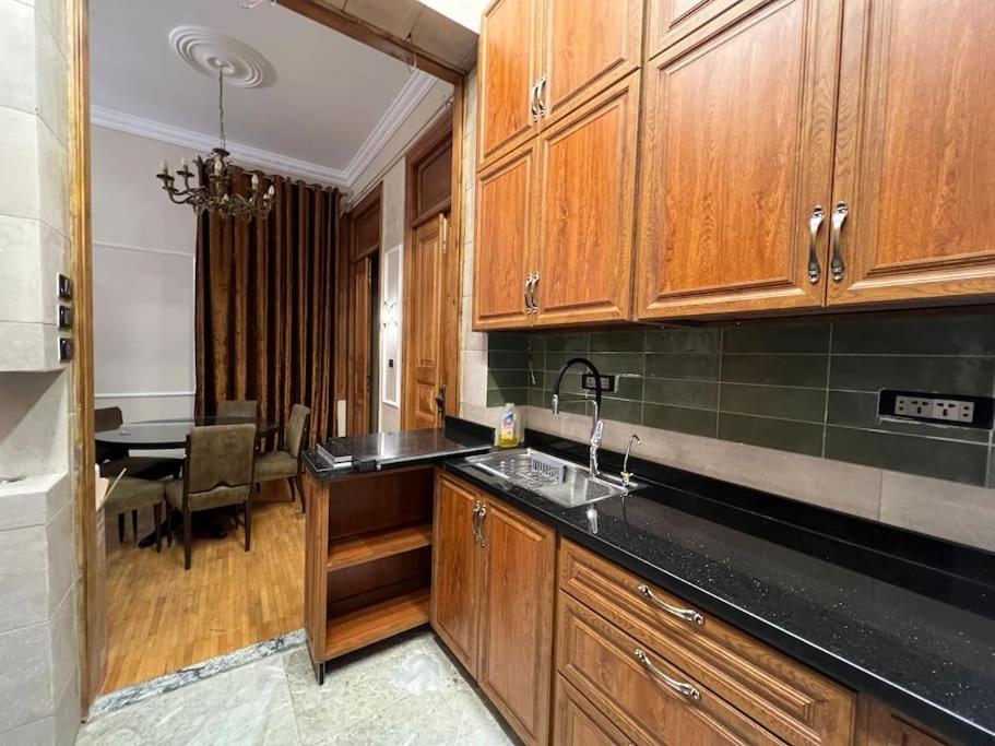 Authentic 3Br Apartment In Downtown, Kairo Eksteriør billede